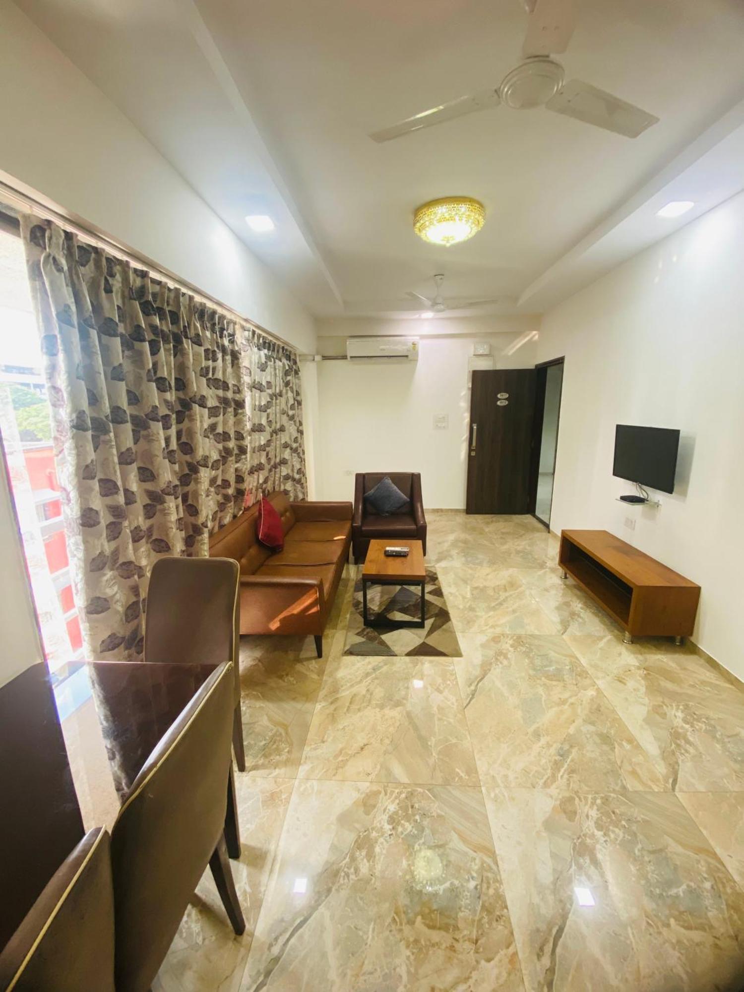 Mumbai House Luxury Apartments Santacruz East, 뭄바이 외부 사진