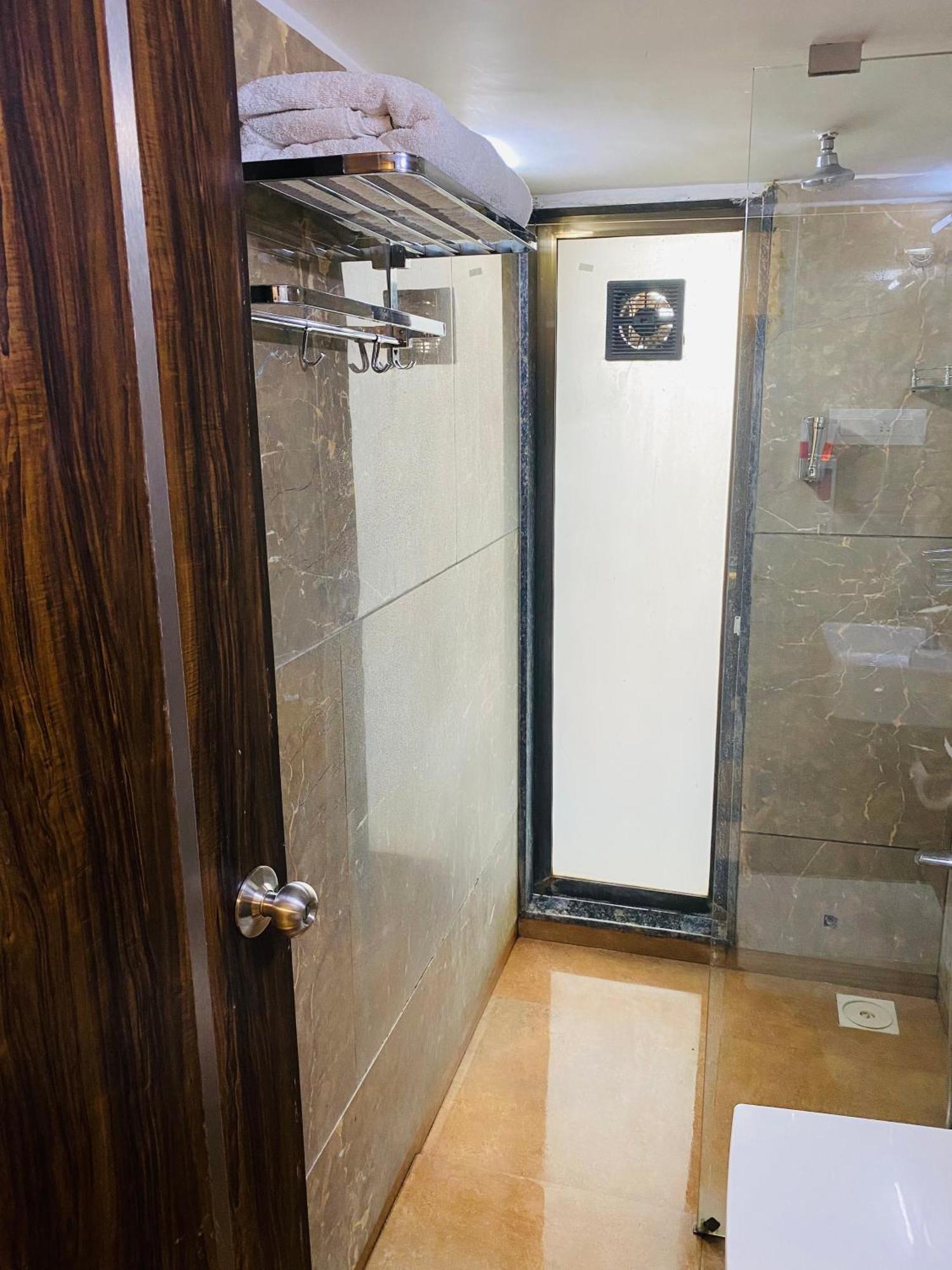 Mumbai House Luxury Apartments Santacruz East, 뭄바이 외부 사진
