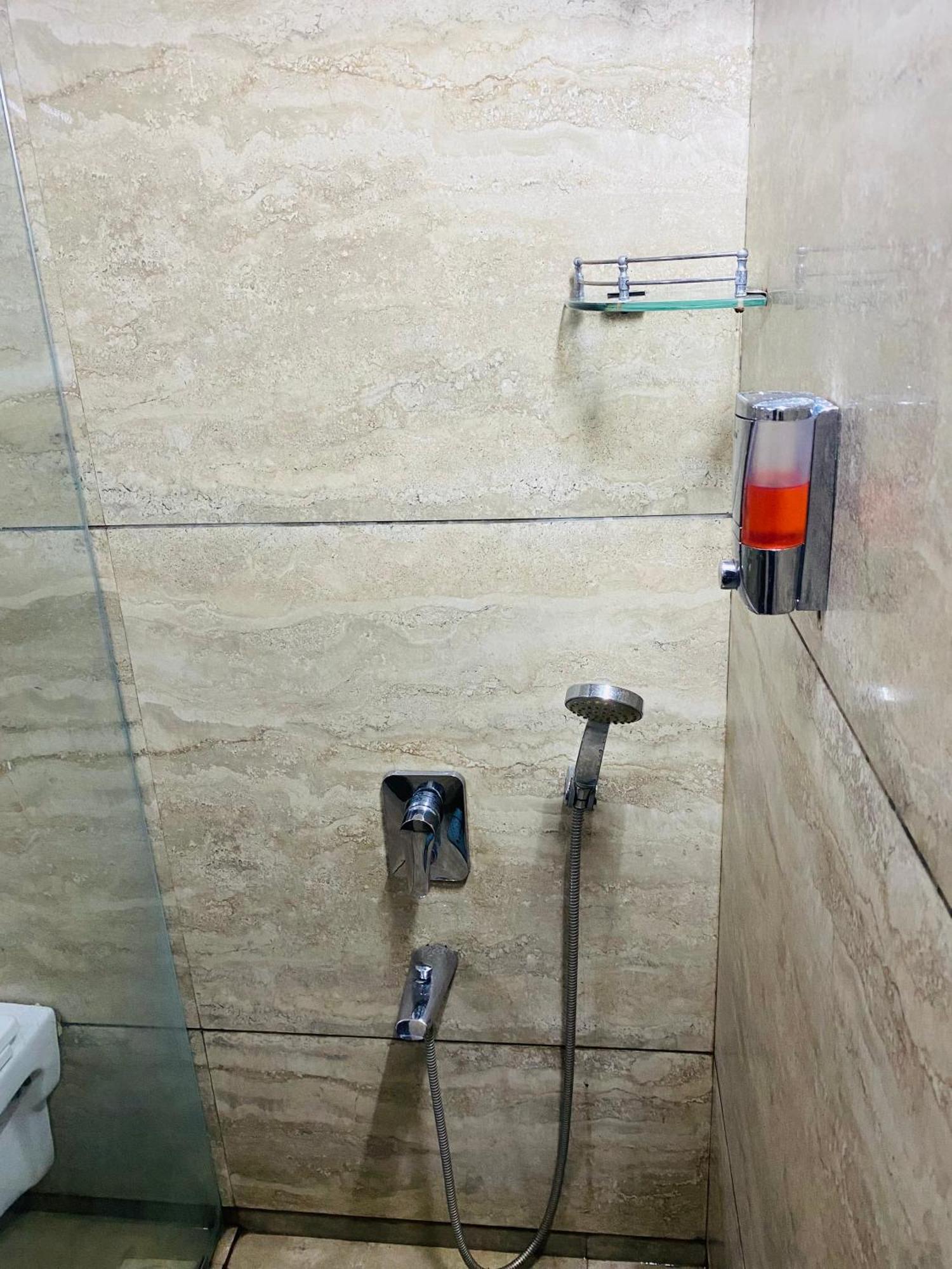 Mumbai House Luxury Apartments Santacruz East, 뭄바이 외부 사진