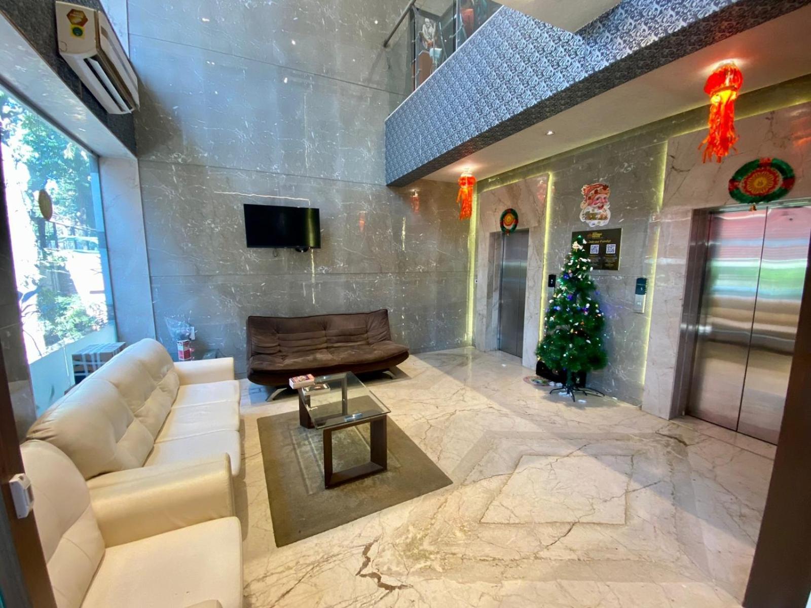 Mumbai House Luxury Apartments Santacruz East, 뭄바이 외부 사진