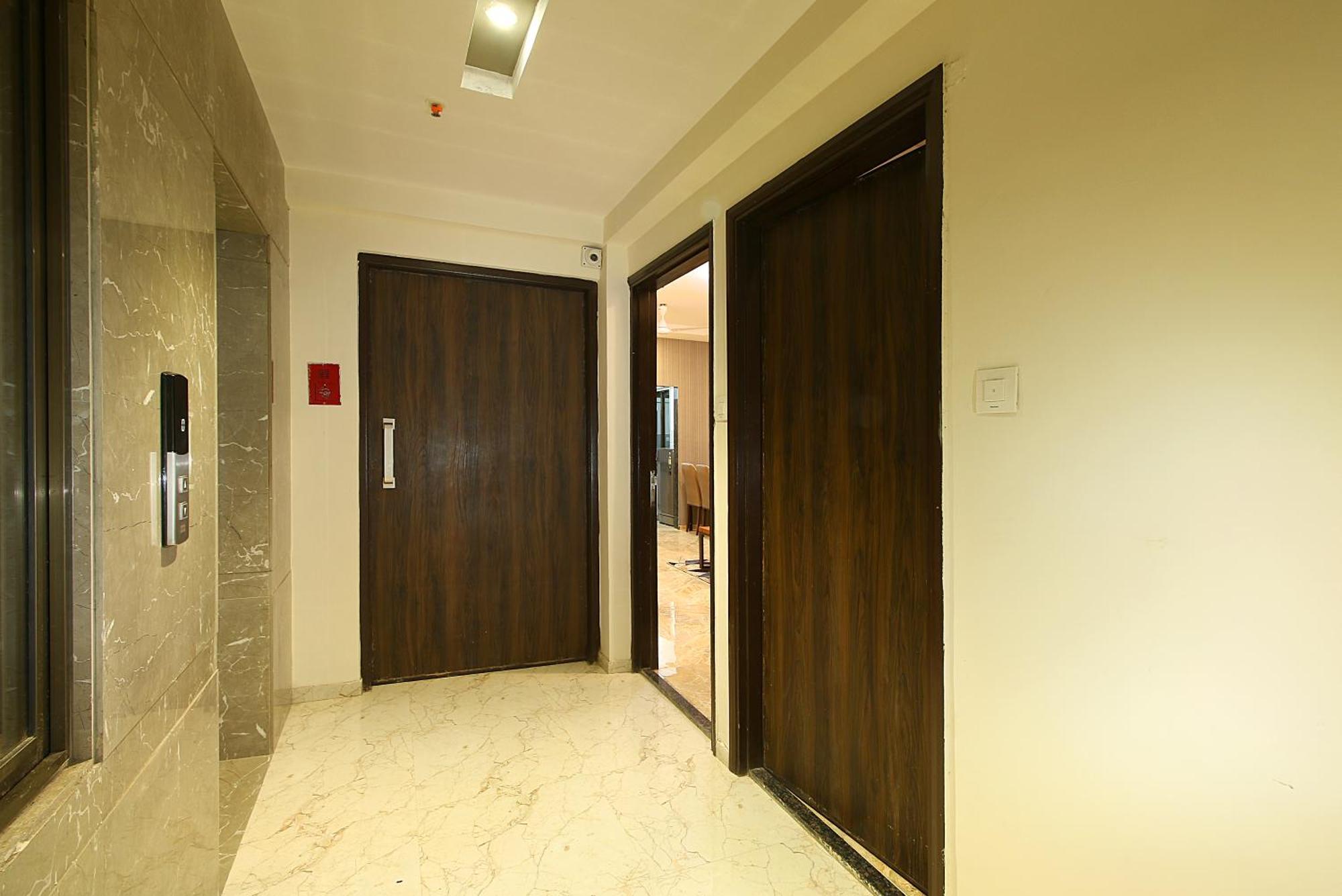 Mumbai House Luxury Apartments Santacruz East, 뭄바이 외부 사진