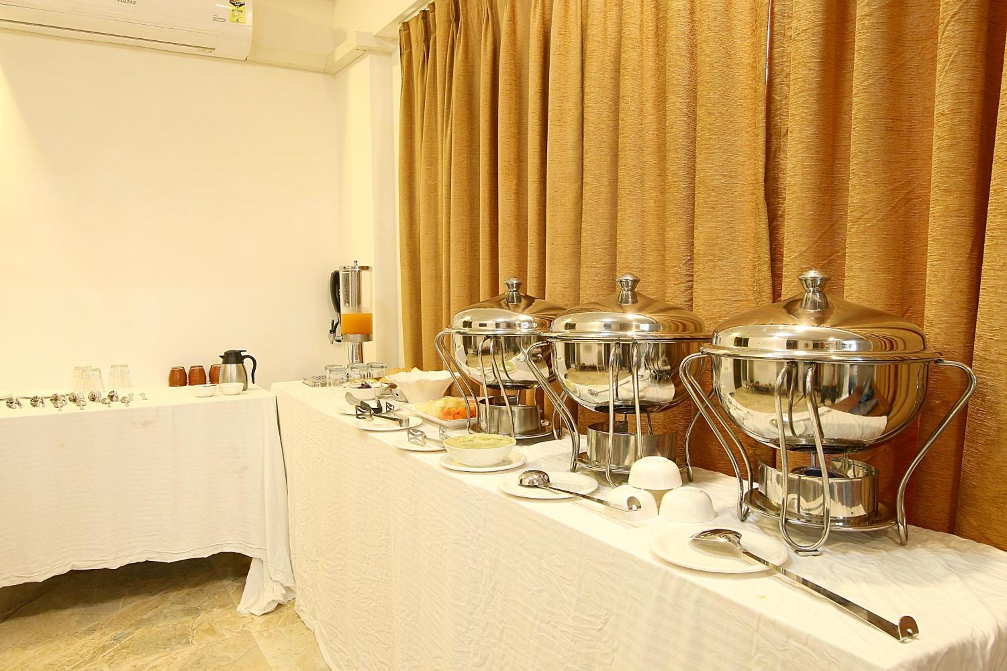 Mumbai House Luxury Apartments Santacruz East, 뭄바이 외부 사진