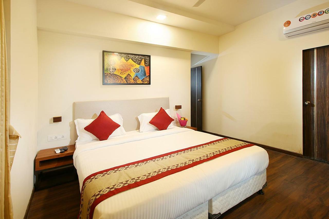 Mumbai House Luxury Apartments Santacruz East, 뭄바이 외부 사진