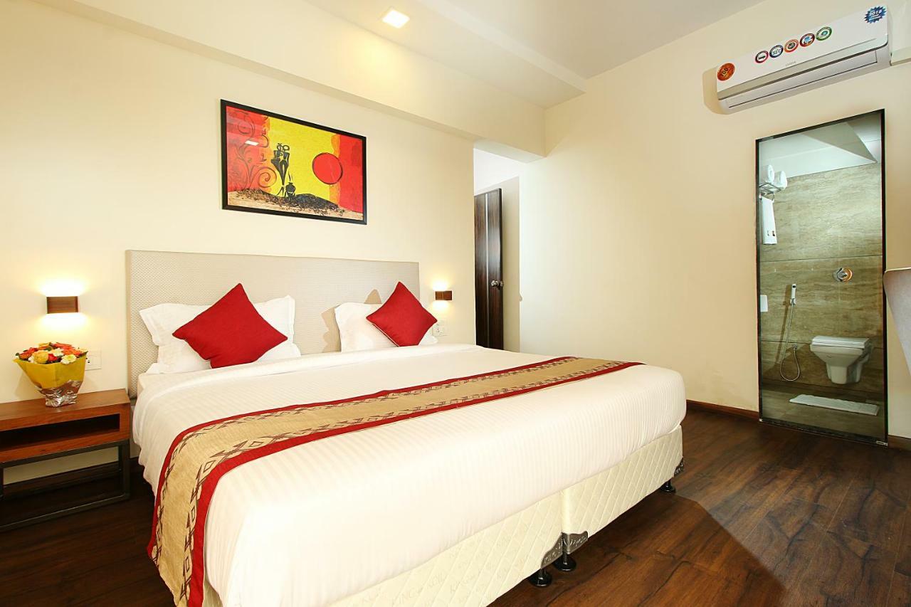 Mumbai House Luxury Apartments Santacruz East, 뭄바이 외부 사진