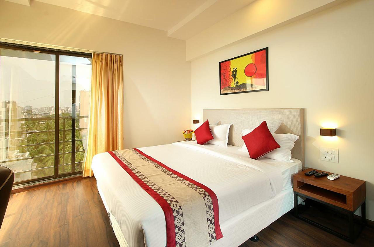 Mumbai House Luxury Apartments Santacruz East, 뭄바이 외부 사진