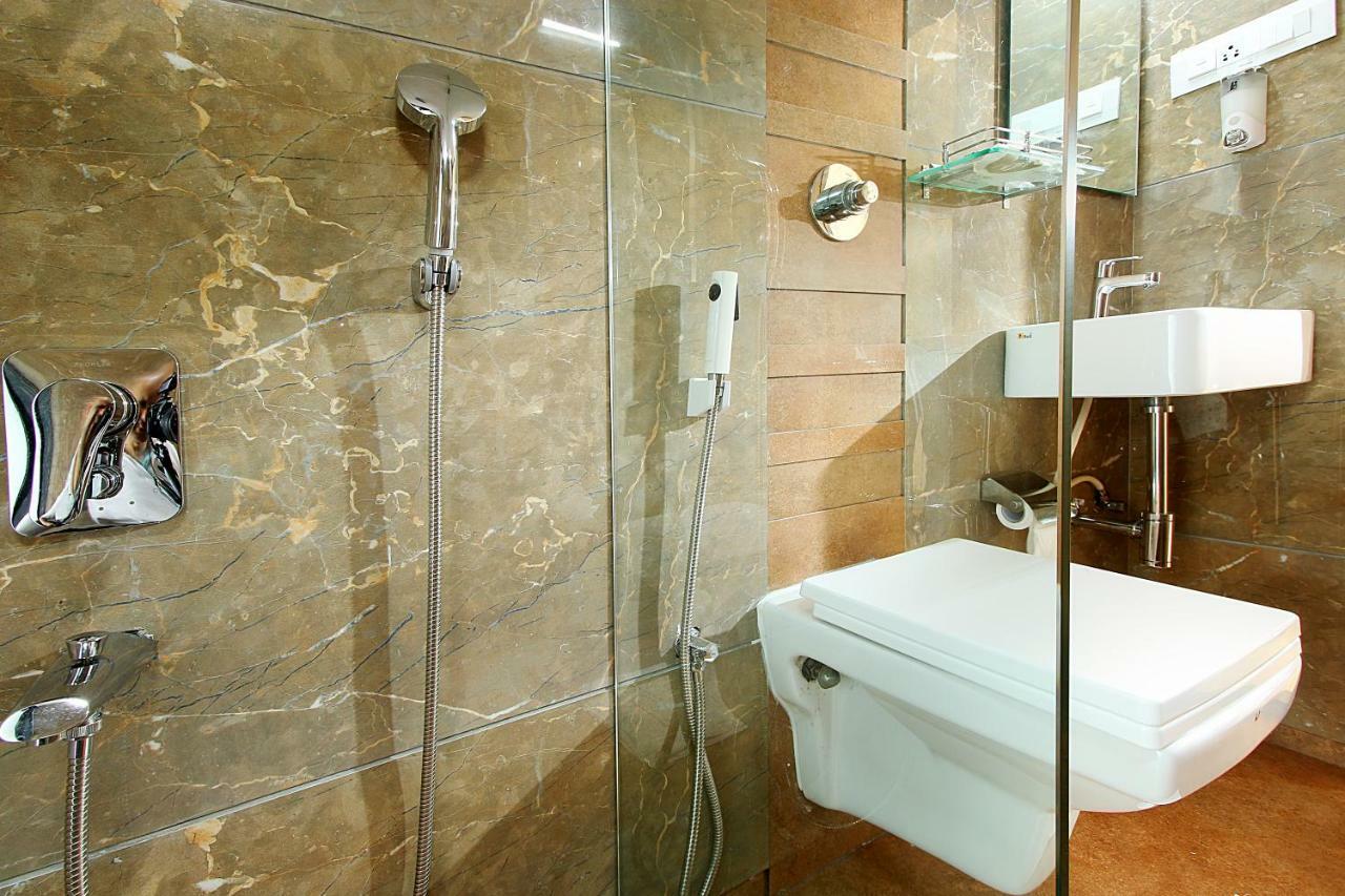 Mumbai House Luxury Apartments Santacruz East, 뭄바이 외부 사진